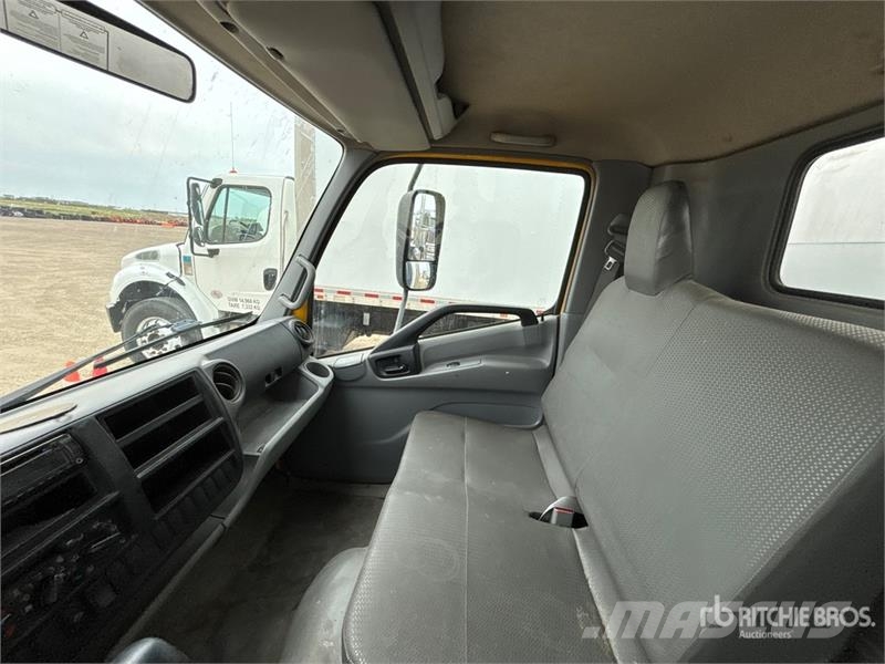 Hino 195 탑차 트럭