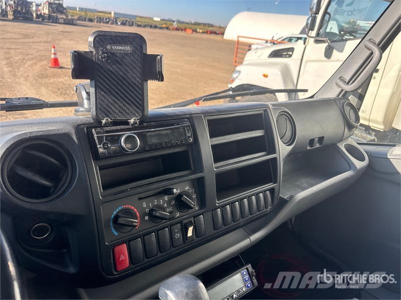 Hino 195 4x2 Refrigerated Truck Kamioni hladnjače