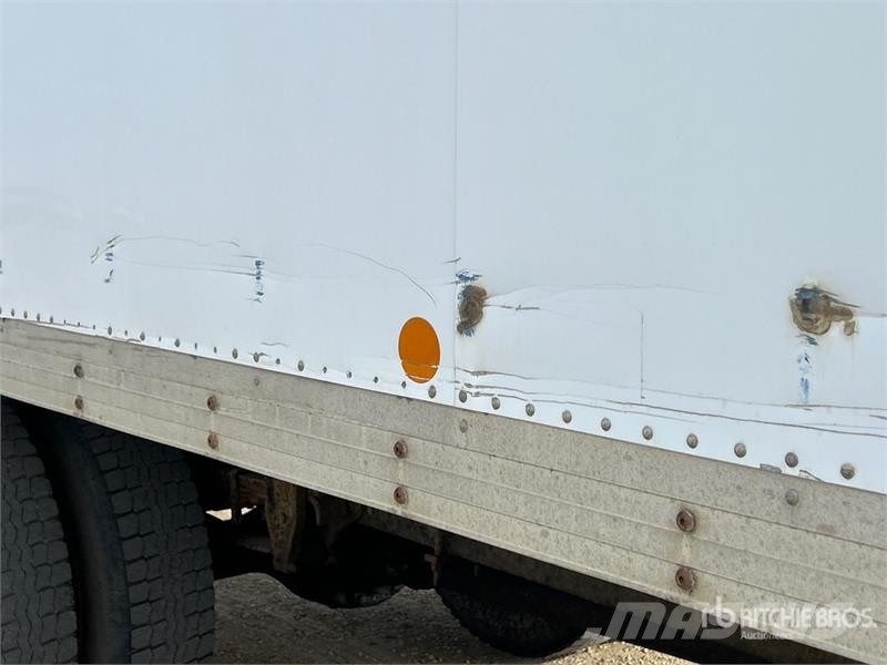 Hino 308 Bakwagens met gesloten opbouw