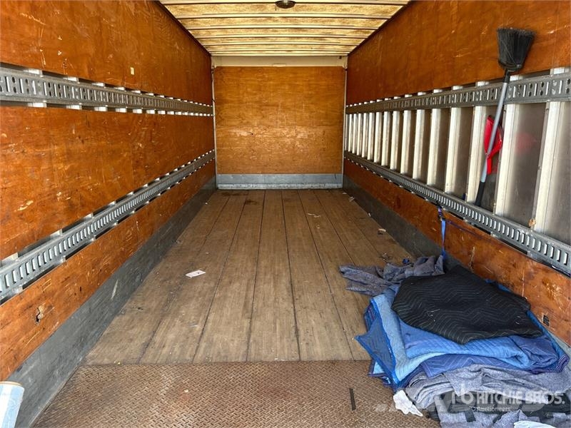 Hino 308 Bakwagens met gesloten opbouw