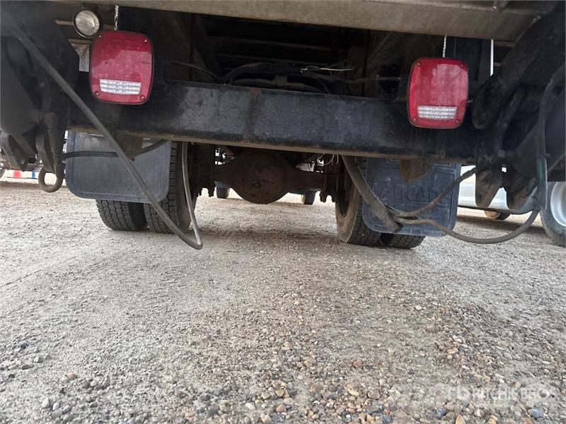 Hino 308 شاحنات ذات هيكل صندوقي