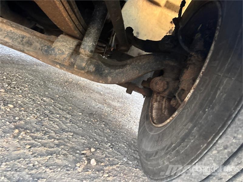 Hino 308 شاحنات ذات هيكل صندوقي