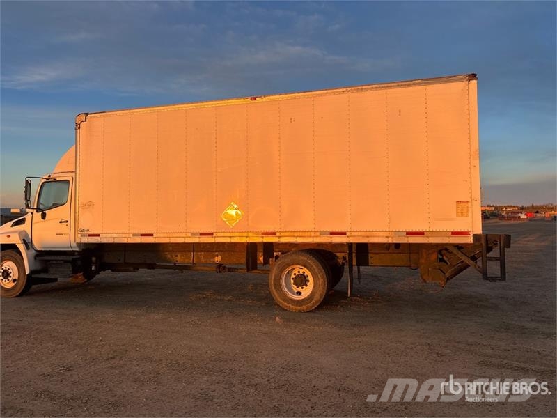 Hino 308 شاحنات ذات هيكل صندوقي