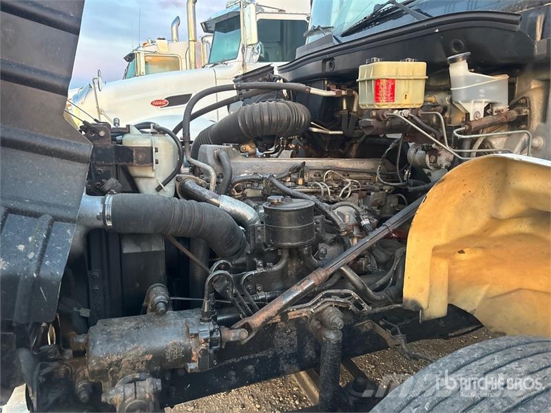 Hino 308 شاحنات ذات هيكل صندوقي