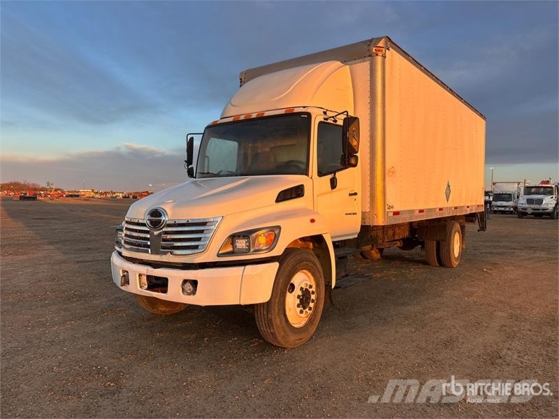 Hino 308 شاحنات ذات هيكل صندوقي
