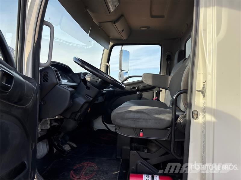 Hino 338 4x2 Van Truck Грузовики-Фургоны