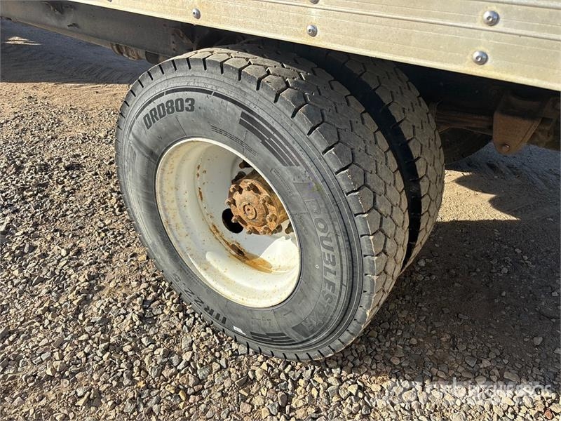 Hino 338 4x2 Van Truck Грузовики-Фургоны
