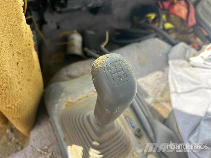 Hino 4x2 S/A Cabover Day Cab (Inoperable) 기타 트럭
