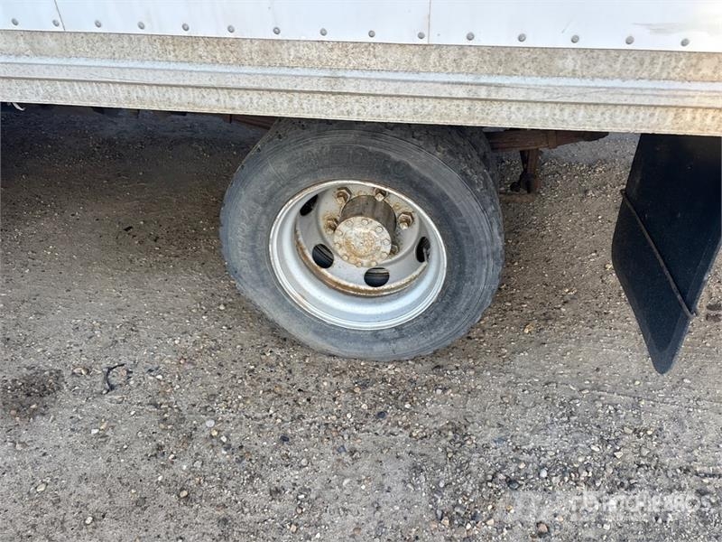 Hino FB1817 شاحنات ذات هيكل صندوقي