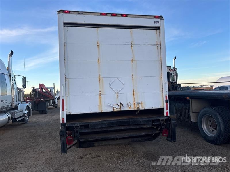 Hino FB1817 شاحنات ذات هيكل صندوقي