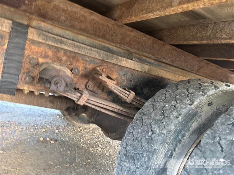Hino FB1817 شاحنات ذات هيكل صندوقي