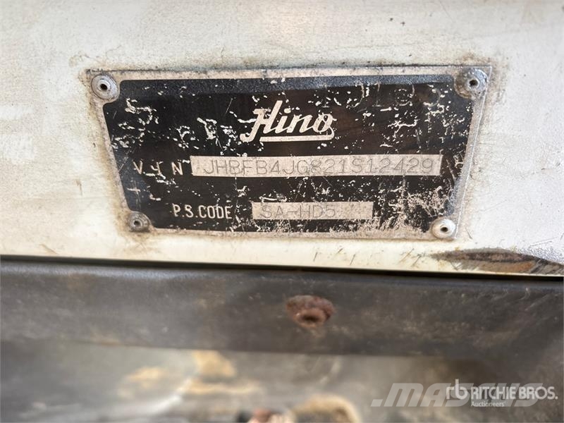 Hino FB1817 شاحنات ذات هيكل صندوقي