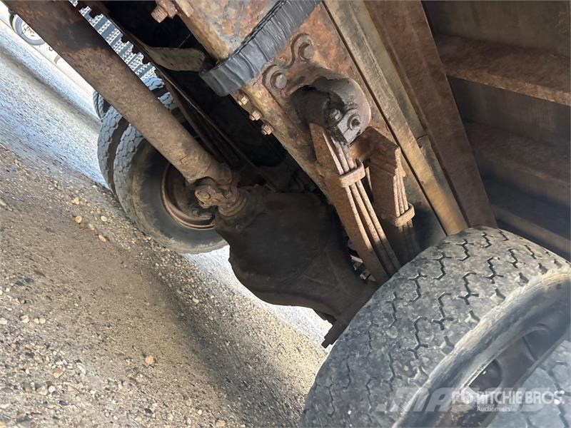 Hino FB1817 شاحنات ذات هيكل صندوقي