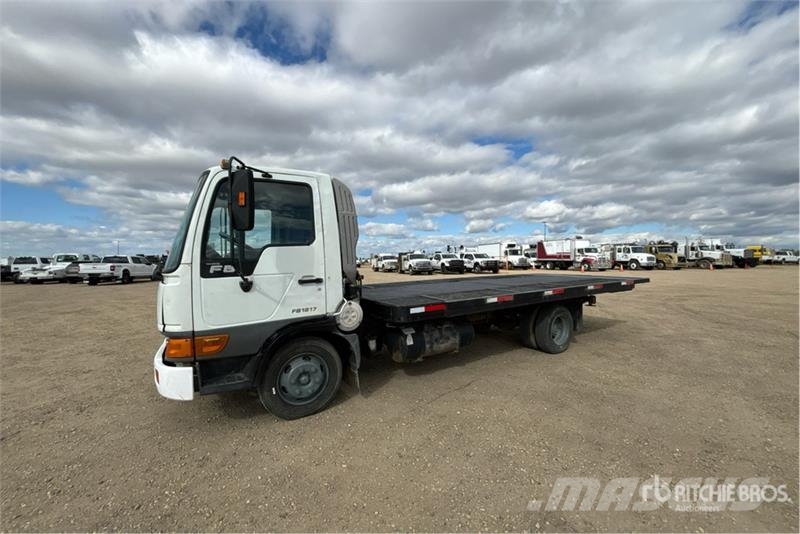 Hino FB1817 4x2 Flatbed Truck Kamioni sa otvorenim sandukom