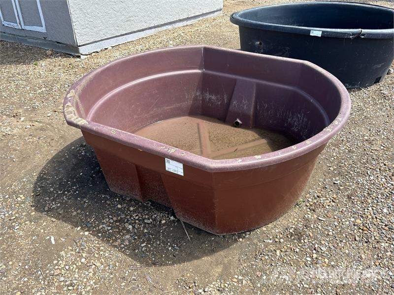 HiQual Water Trough Weitere Viehgeräte