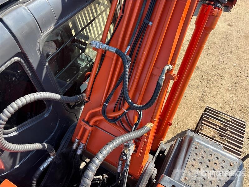 Hitachi ZX-200-LC Tracked Excavator Bageri gusjeničari