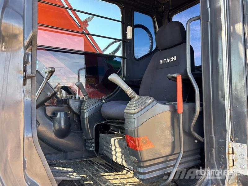Hitachi ZX-200-LC Tracked Excavator Bageri gusjeničari