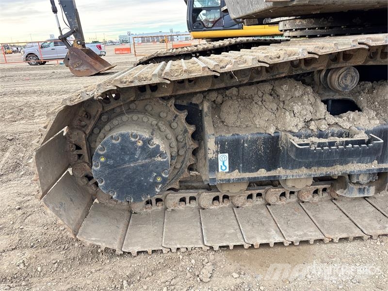 Hitachi ZX200LC-3 Tracked Excavator Crawler excavators