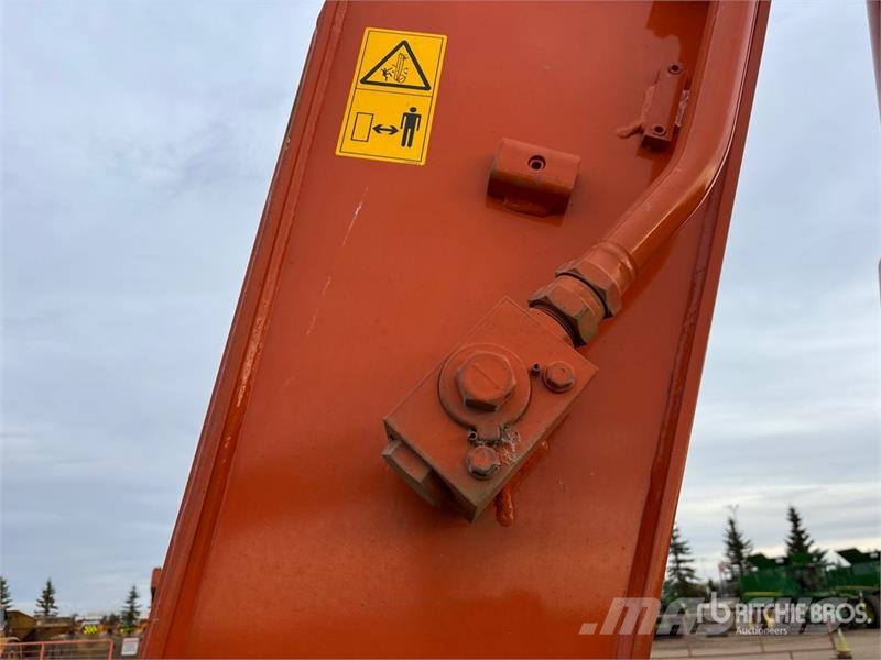 Hitachi ZX200LC-3 Tracked Excavator Crawler excavators