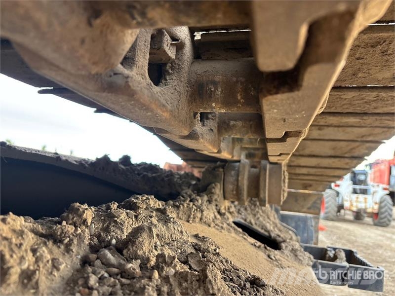 Hitachi ZX200LC-3 Tracked Excavator Crawler excavators