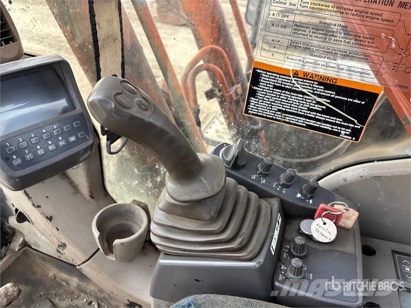 Hitachi ZX200LC-3 Tracked Excavator Crawler excavators