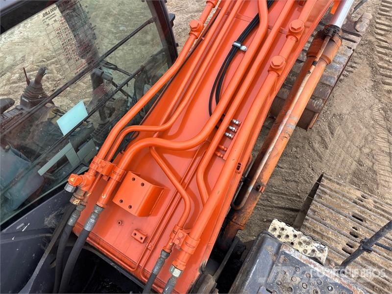 Hitachi ZX200LC-3 Tracked Excavator Crawler excavators