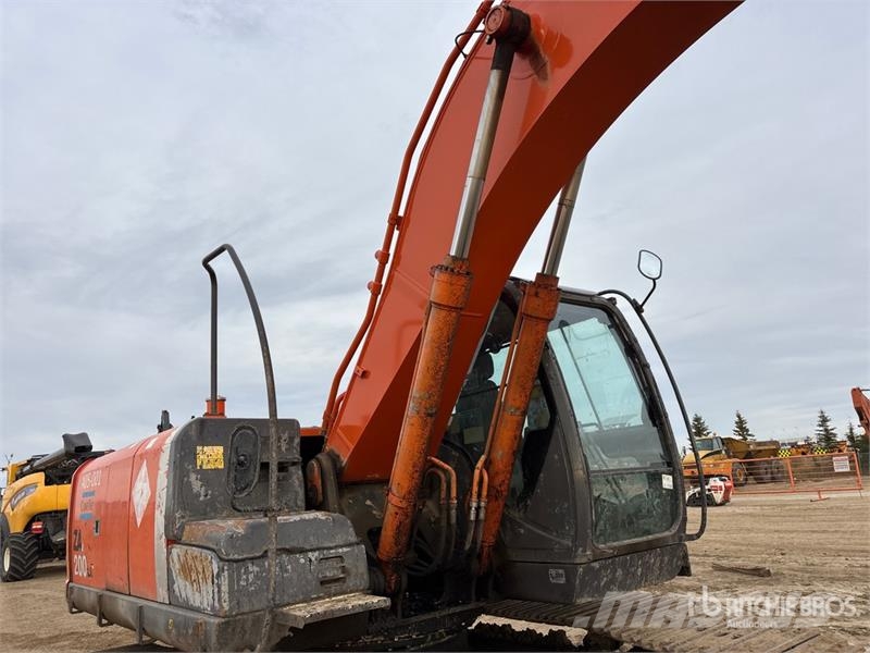 Hitachi ZX200LC-3 Tracked Excavator Crawler excavators