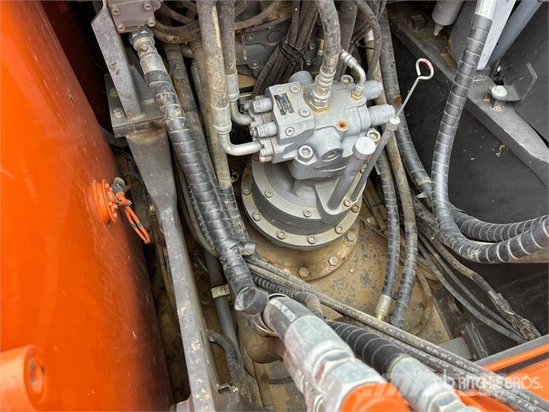 Hitachi ZX210LC-6 Tracked Excavator 履帶式 挖土機/掘鑿機/挖掘機