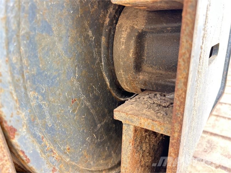 Hitachi ZX210LC-6 Tracked Excavator 履帶式 挖土機/掘鑿機/挖掘機