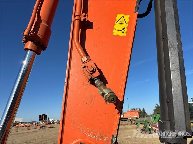 Hitachi ZX210LC-6 Tracked Excavator Bageri guseničari