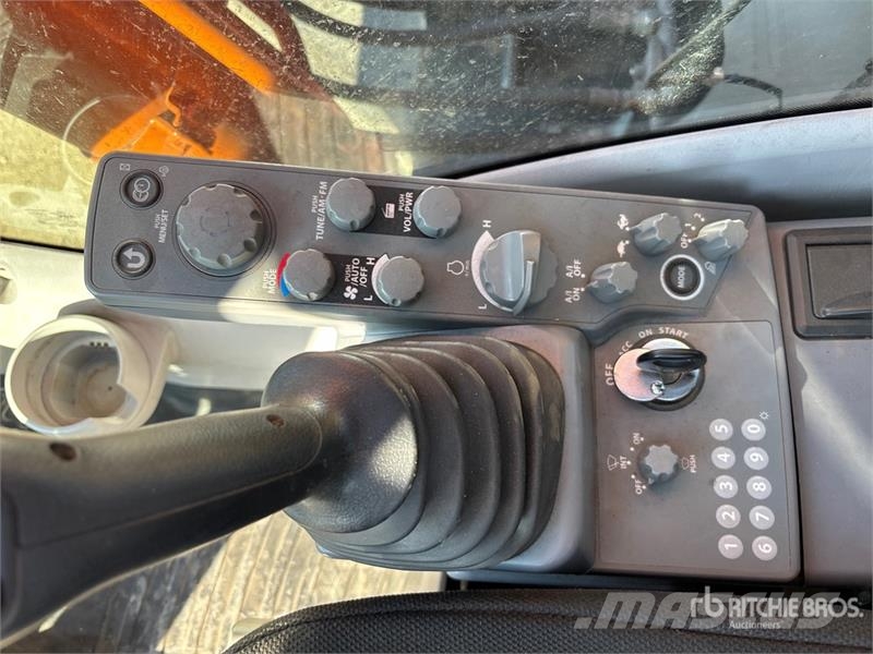 Hitachi ZX210LC-6 Tracked Excavator Bageri guseničari