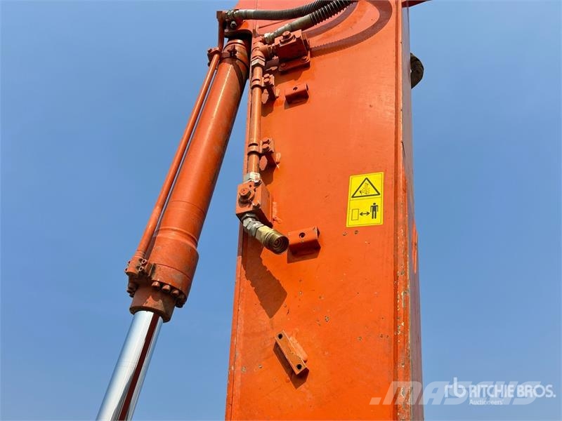 Hitachi ZX210LC-7H Tracked Excavator 履帶式 挖土機/掘鑿機/挖掘機