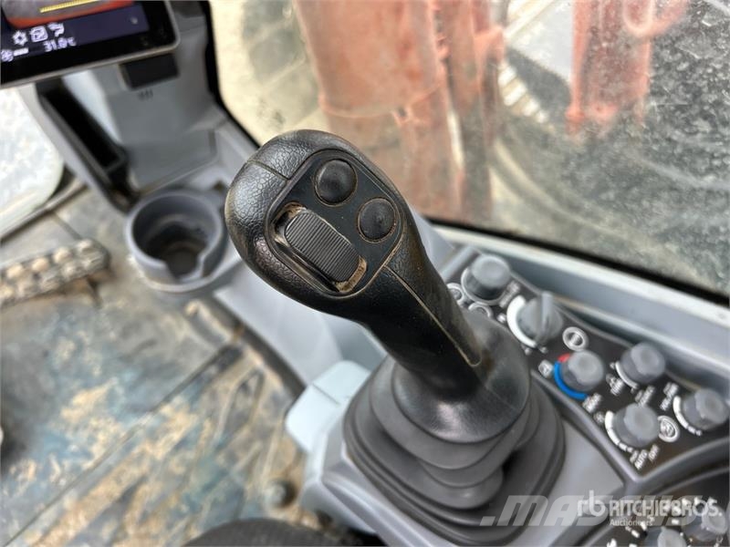 Hitachi ZX210LC-7H Tracked Excavator 履帶式 挖土機/掘鑿機/挖掘機