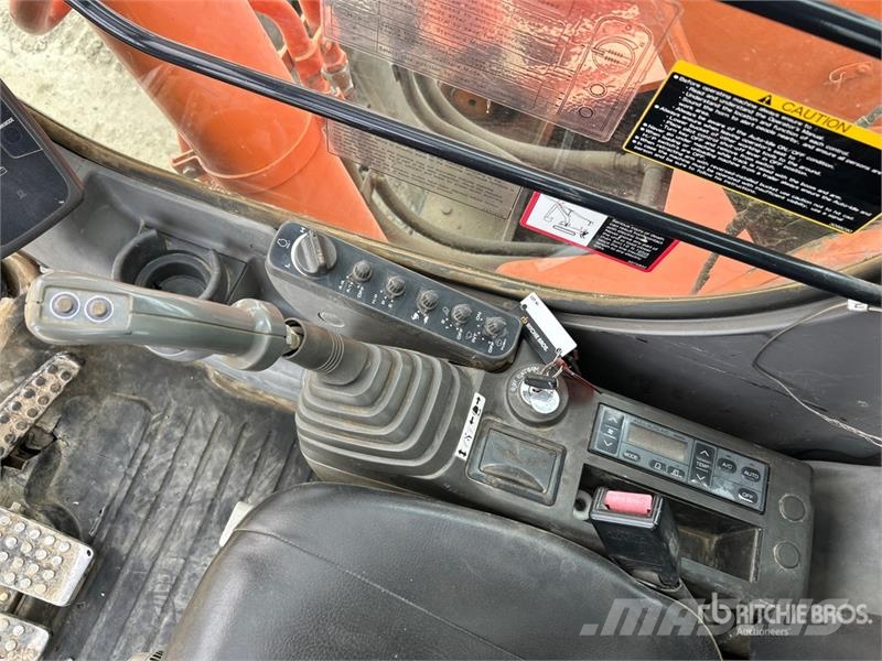 Hitachi ZX270 Koparki gąsienicowe
