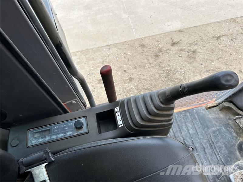 Hitachi ZX270 Koparki gąsienicowe