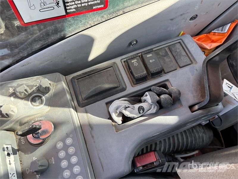 Hitachi ZX300LC-6N Tracked Excavator Bageri gusjeničari
