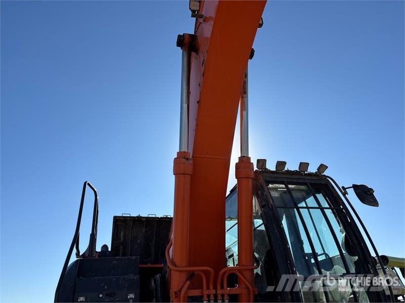 Hitachi ZX300LC-6N Tracked Excavator Bageri gusjeničari