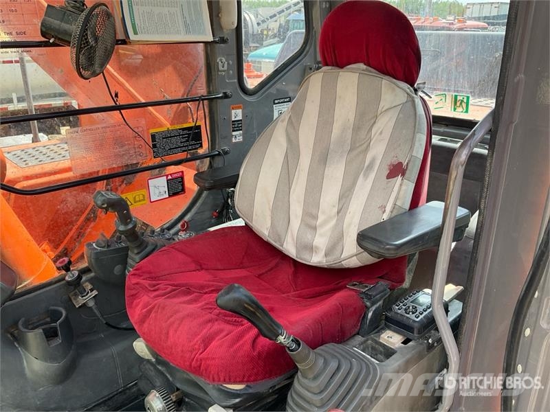 Hitachi ZX330LC Vikšriniai ekskavatoriai