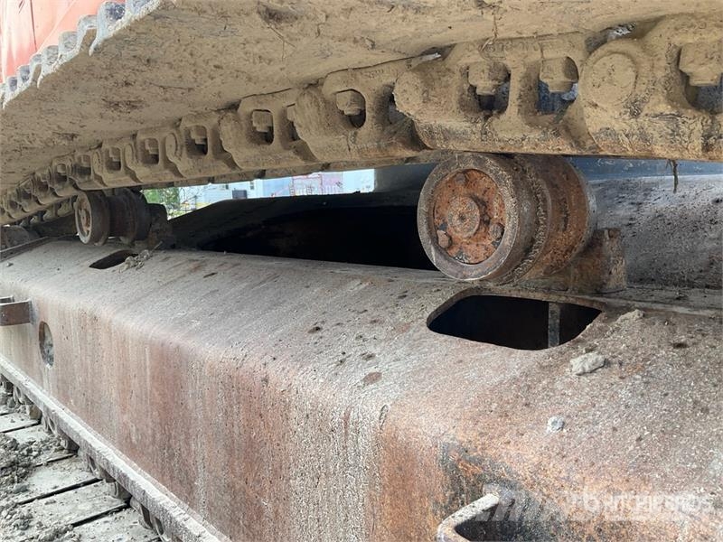 Hitachi ZX330LC Vikšriniai ekskavatoriai