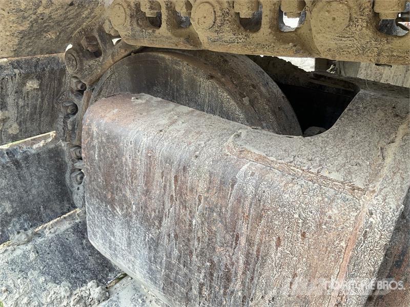 Hitachi ZX330LC Vikšriniai ekskavatoriai