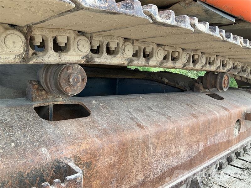 Hitachi ZX330LC Vikšriniai ekskavatoriai