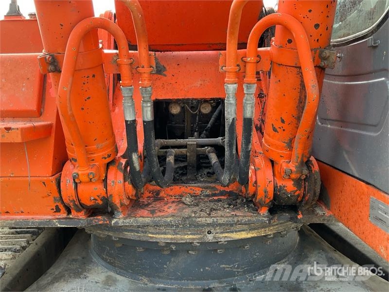 Hitachi ZX330LC Vikšriniai ekskavatoriai