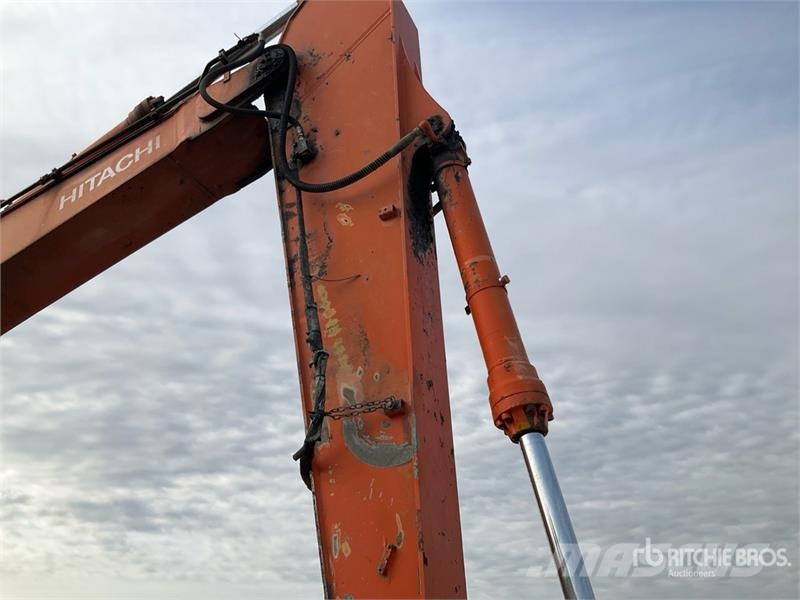 Hitachi ZX330LC Vikšriniai ekskavatoriai