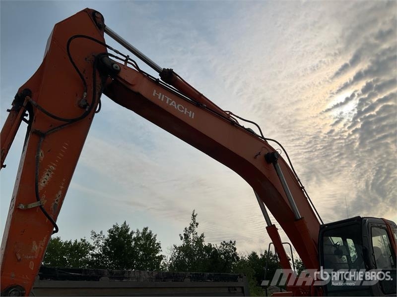 Hitachi ZX330LC Vikšriniai ekskavatoriai