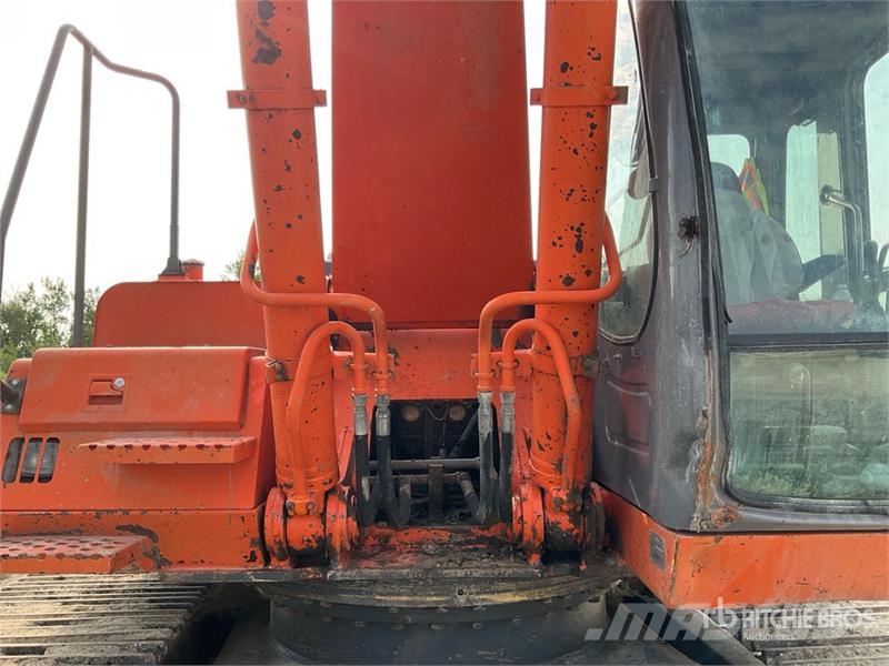 Hitachi ZX330LC Vikšriniai ekskavatoriai
