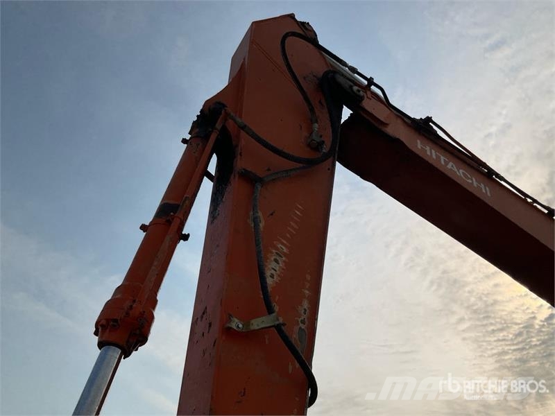 Hitachi ZX330LC Vikšriniai ekskavatoriai