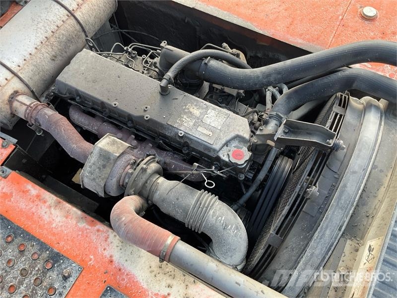 Hitachi ZX330LC Vikšriniai ekskavatoriai
