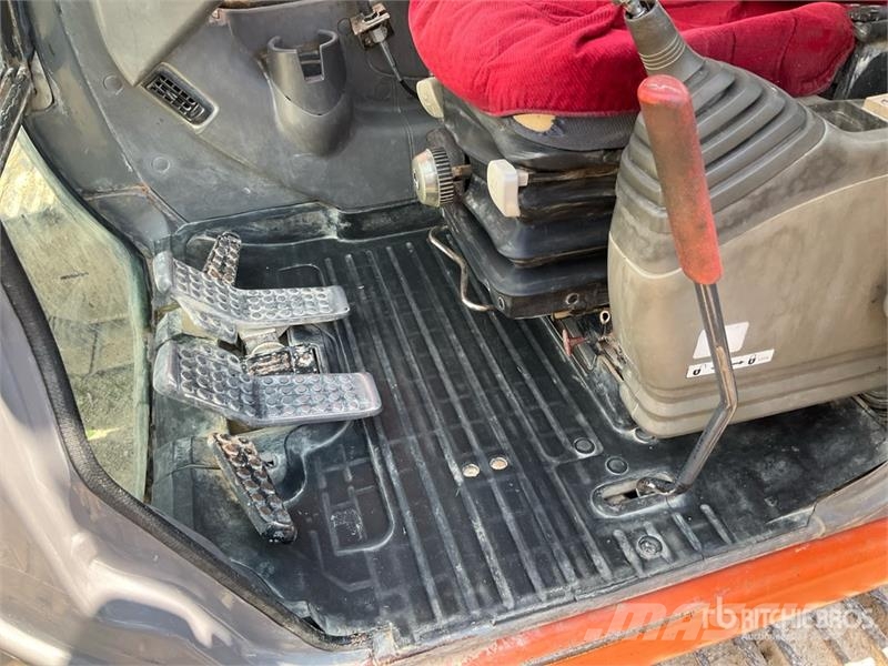 Hitachi ZX330LC Vikšriniai ekskavatoriai