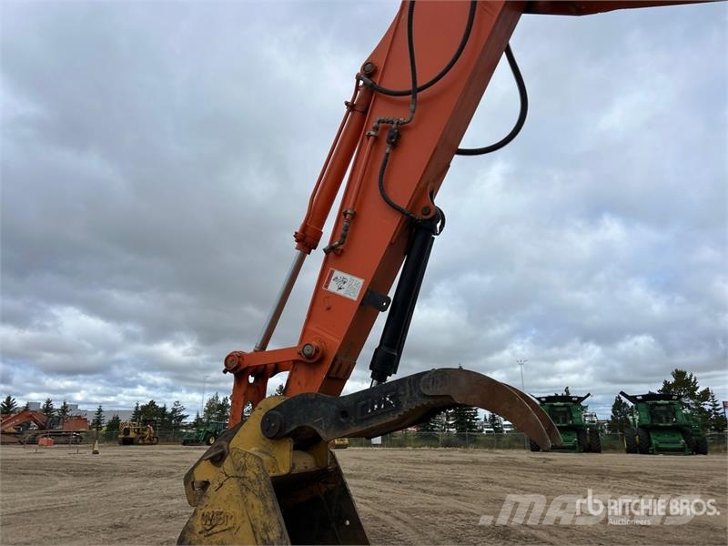 Hitachi ZX350LC-5N Tracked Excavator 履带挖掘机