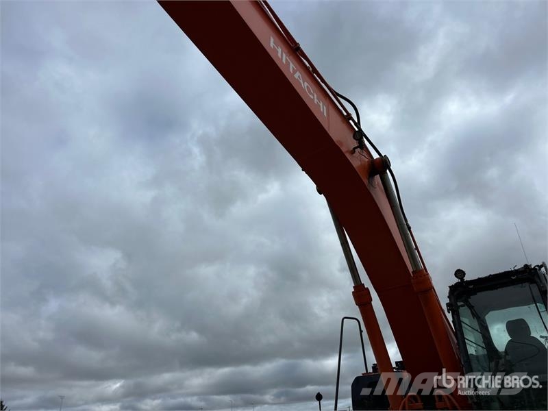 Hitachi ZX350LC-5N Tracked Excavator 履带挖掘机